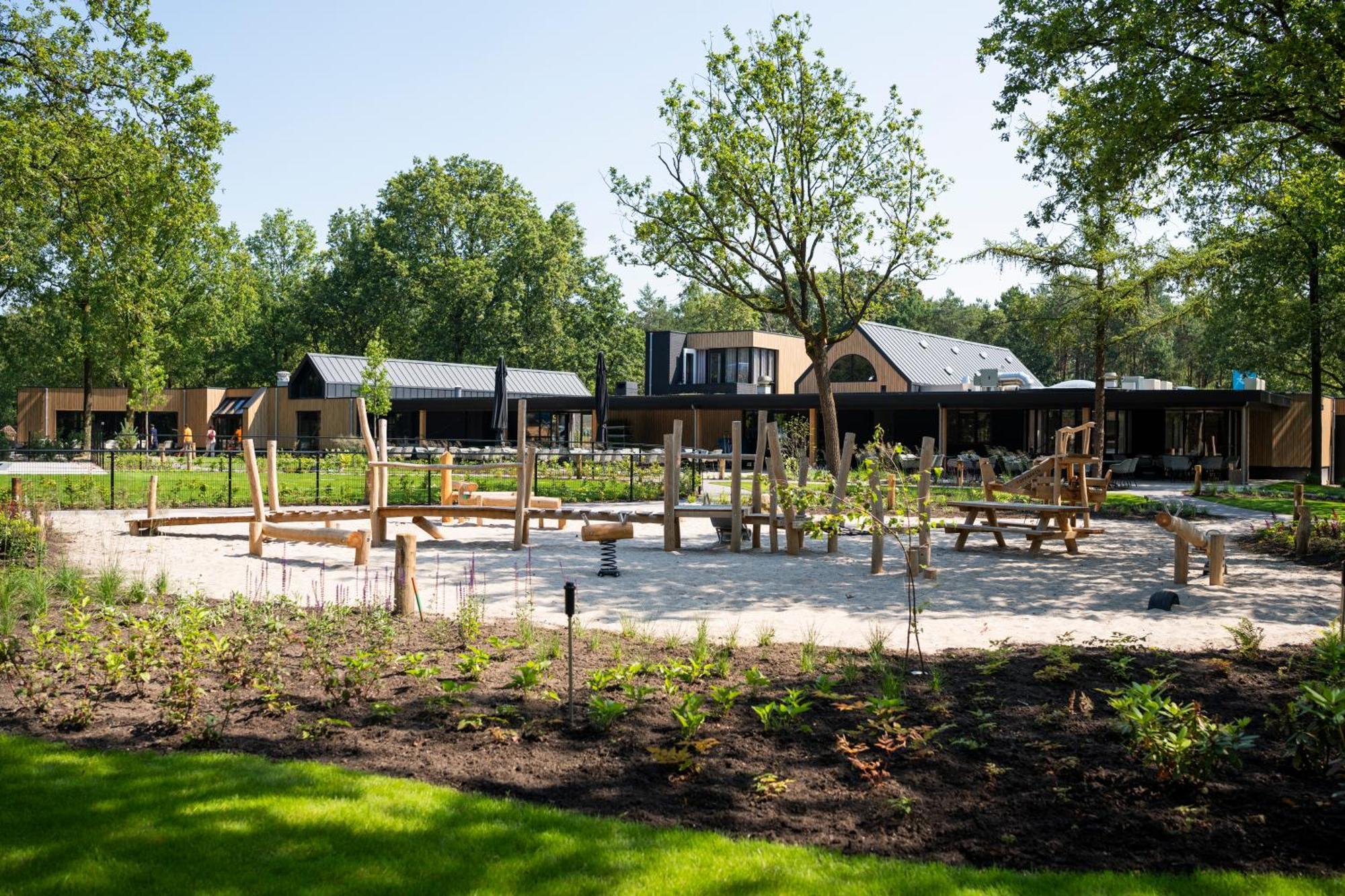 Topparken - Resort De Brabantse Kempen Lage Mierde Bagian luar foto